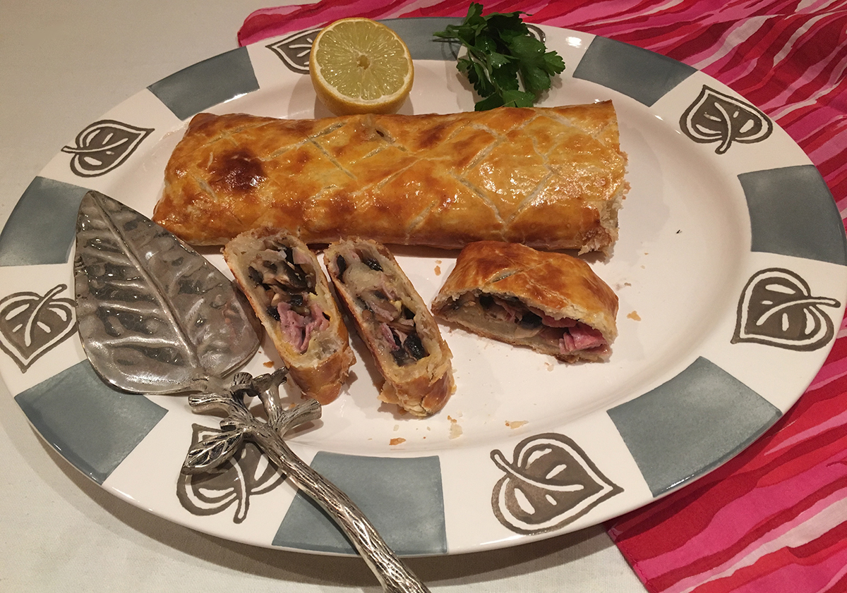 Кальсоне с шампиньонами и сыром