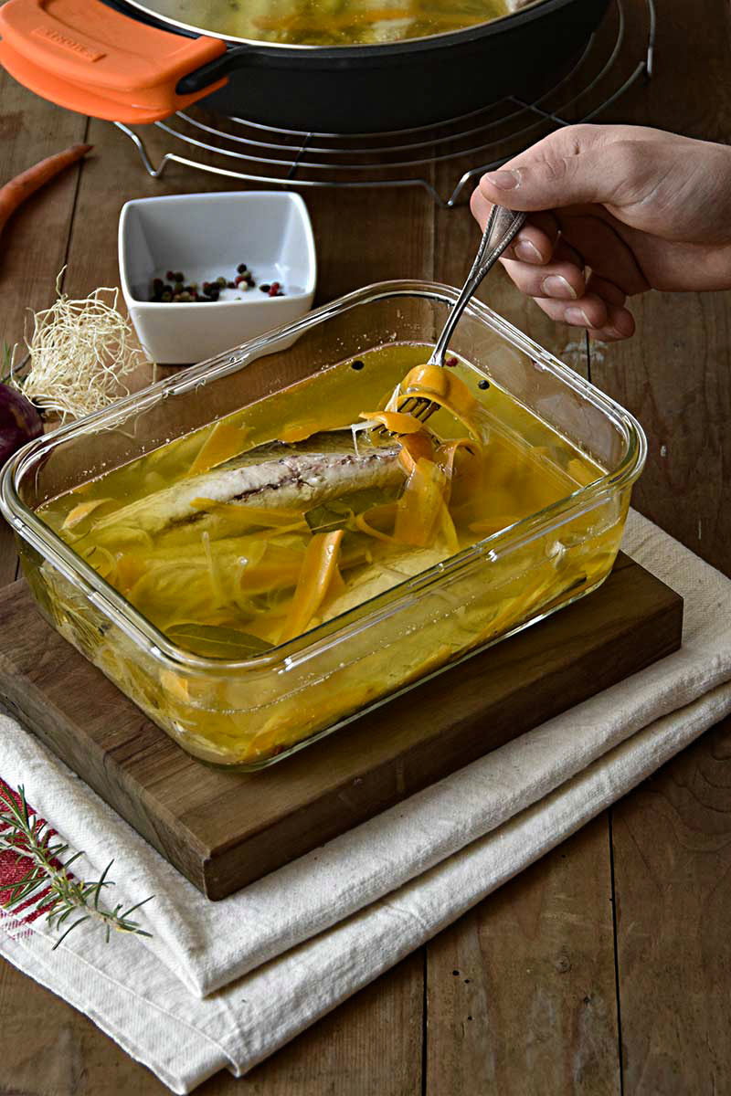 Скумбрия маринованная с цедрой апельсина