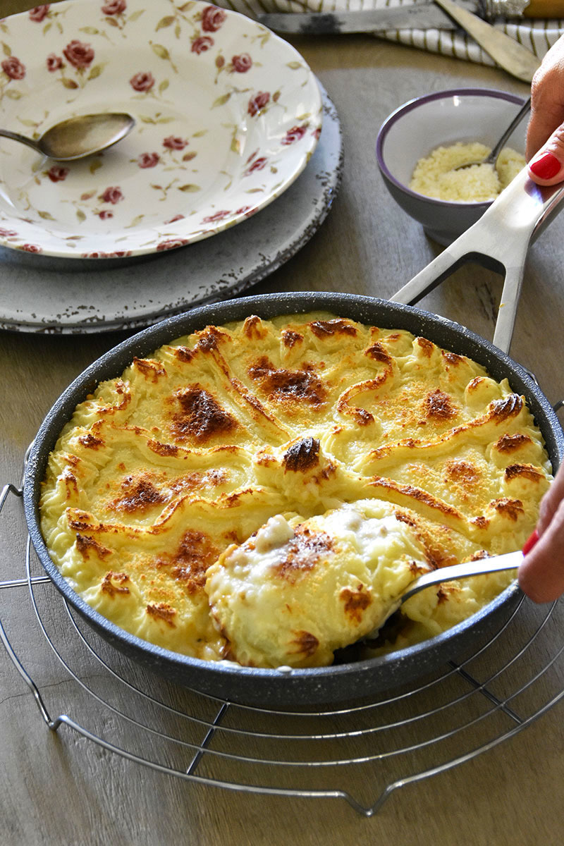 Пастель из картофельного пюре и курицы